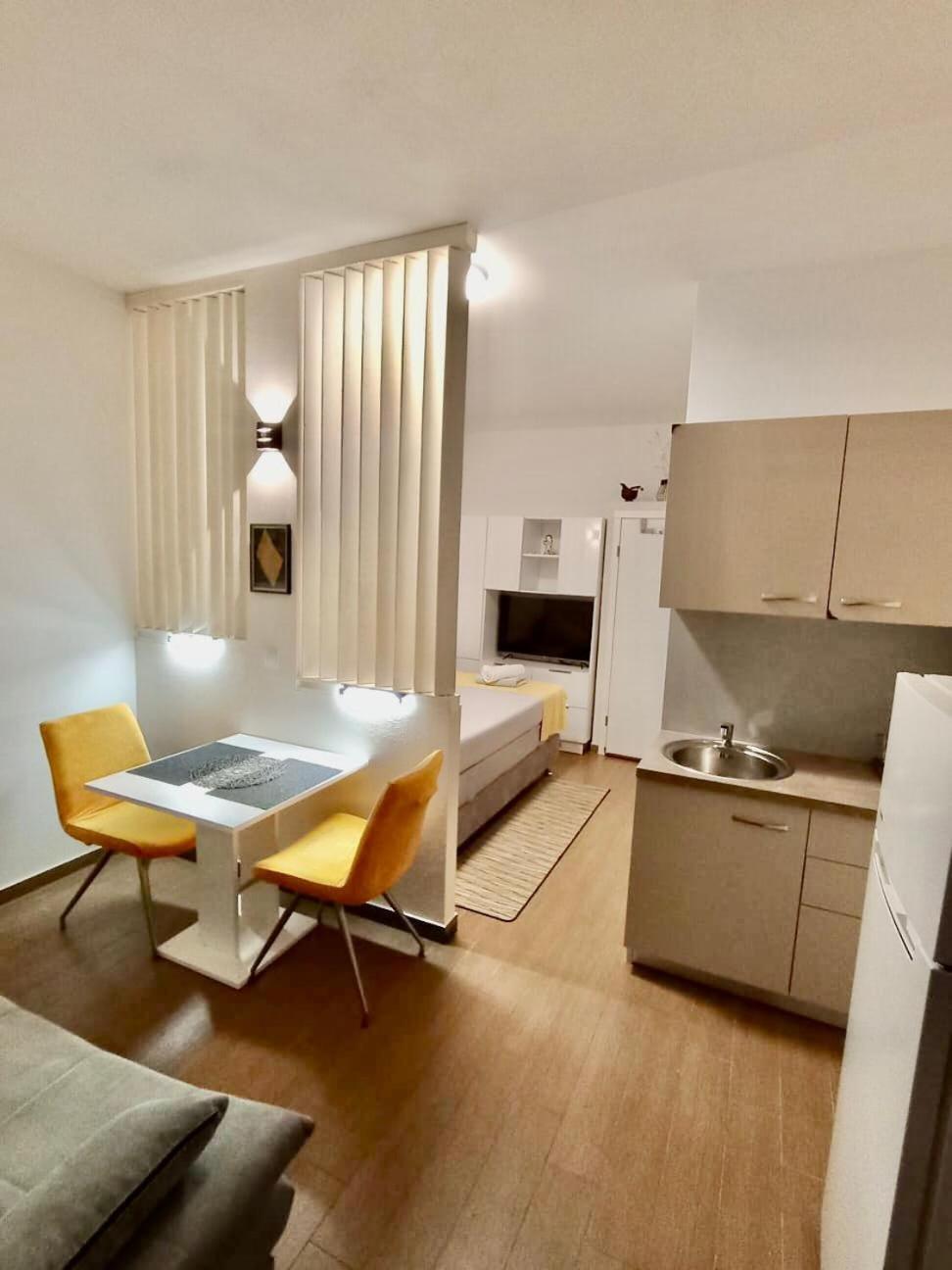 Studio Apartment With Pool Pula Luaran gambar