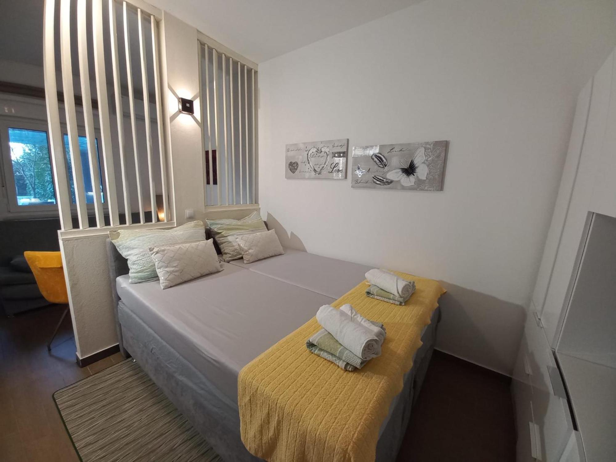Studio Apartment With Pool Pula Luaran gambar